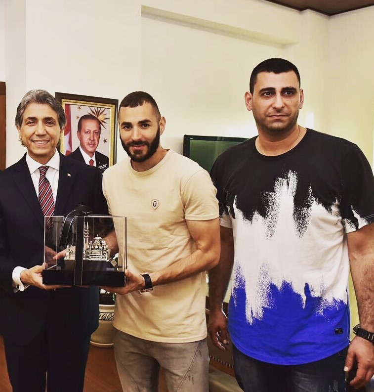 Sinan Siner, Ahmet Ertegün’ün izinde!